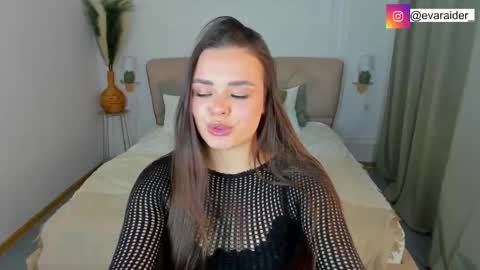 Eva online show from 04.15.26