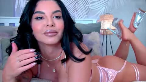 Snapshot of evareyss chatting on 10.23.25 evareyss online show from 10.23.25