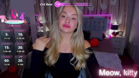 Snapshot of evarider chatting on 10.29.25 EvaRider online show from 10.29.25