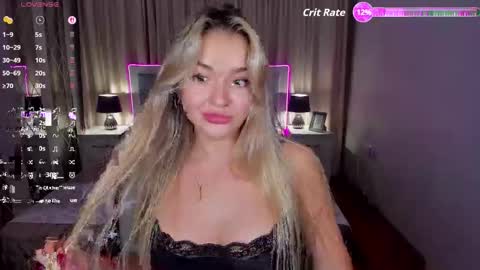 Snapshot of evarider chatting on 11.15.25 EvaRider online show from 11.15.25