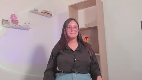 Snapshot of evarotic chatting on 01.28.25 Eva online show from 01.28.25