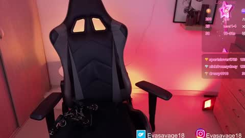 Snapshot of evasavage chatting on 12.14.24 EVA SAVAGEIm recovering from surgery. Ill see you in a couple of weeks. online show from 12.14.24