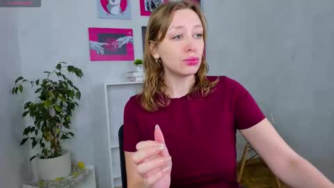 Snapshot of evashiny_ chatting on 11.24.25 Eve online show from 11.24.25