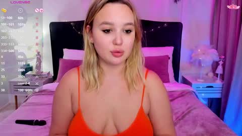 Snapshot of evastil chatting on 02.15.25 Eva online show from 02.15.25