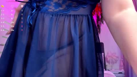 Snapshot of evastil chatting on 11.14.25 Eva online show from 11.14.25