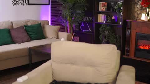 Snapshot of evasunderland chatting on 01.30.25 Eva online show from 01.30.25