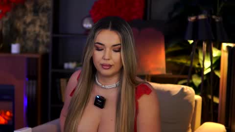 Snapshot of evasunderland chatting on 03.13.26 Eva online show from 03.13.26