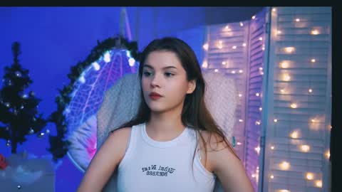 Snapshot of evathopson chatting on 12.14.24 Eva next stream - - 1600 UTC2000 online show from 12.14.24