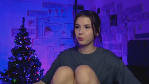 Snapshot of evathopson chatting on 01.19.25 Eva next stream - - 1600 UTC2000 online show from 01.19.25