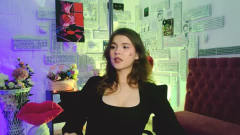 Snapshot of evathopson chatting on 02.14.25 Eva next stream - - 1600 UTC2000 online show from 02.14.25