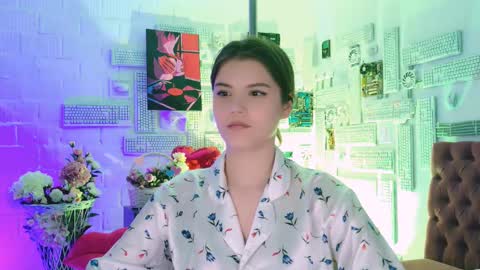 Snapshot of evathopson chatting on 02.19.25 Eva next stream - - 1600 UTC2000 online show from 02.19.25