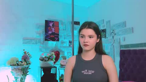 Snapshot of evathopson chatting on 03.01.25 Eva next stream - - 1600 UTC2000 online show from 03.01.25