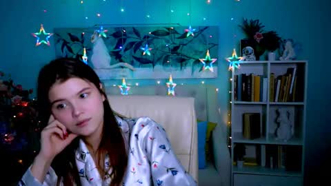 Snapshot of evathopson chatting on 03.04.25 Eva next stream - - 1600 UTC2000 online show from 03.04.25