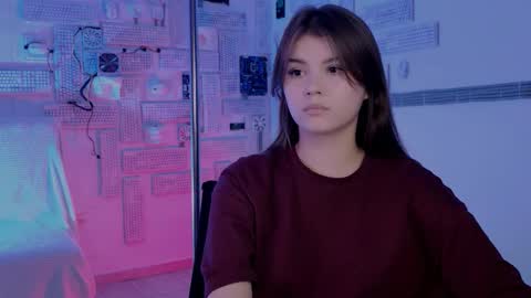 Snapshot of evathopson chatting on 11.18.25 Eva next stream - - 1600 UTC2000 online show from 11.18.25