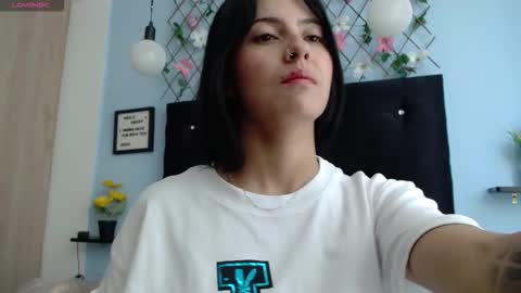 Snapshot of evatits_1 chatting on 12.14.25 Eva Carter online show from 12.14.25