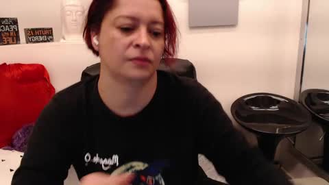 Eva Twiss online show from 05.17.26