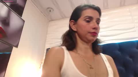 Snapshot of evawilliams_ chatting on 01.30.25 Eva online show from 01.30.25