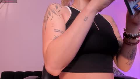 Snapshot of evebenson chatting on 10.27.25 Eve online show from 10.27.25