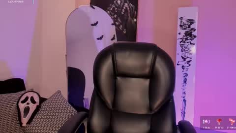 Snapshot of evebenson chatting on 10.31.25 Eve online show from 10.31.25