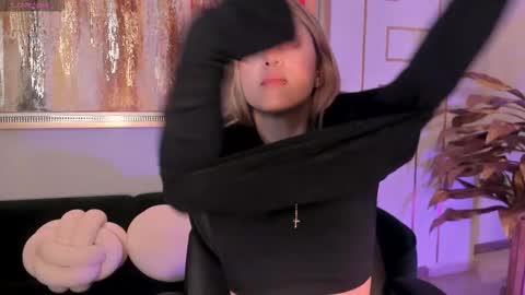 Snapshot of evebenson chatting on 11.05.25 Eve online show from 11.05.25