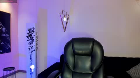 Snapshot of evebenson chatting on 01.12.26 Eve online show from 01.12.26