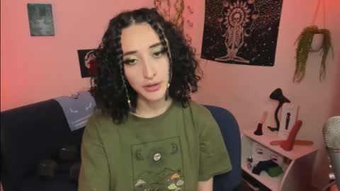 Snapshot of evee_uwu chatting on 11.26.25 Eve Jane online show from 11.26.25