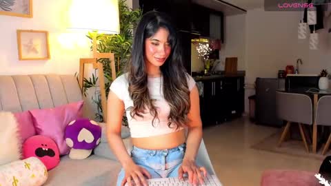 Snapshot of eveekendal_ chatting on 09.10.25 Eve online show from 09.10.25