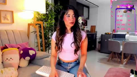 Snapshot of eveekendal_ chatting on 10.08.25 Eve online show from 10.08.25