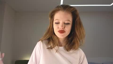 Snapshot of eveleen_soleen chatting on 11.15.25 Eveleen online show from 11.15.25