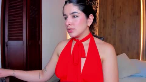 Snapshot of evelin_lopezz chatting on 10.11.25 E V E L I N online show from 10.11.25