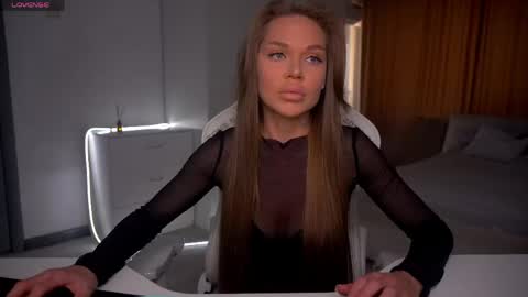 Evelina online show from 05.04.26