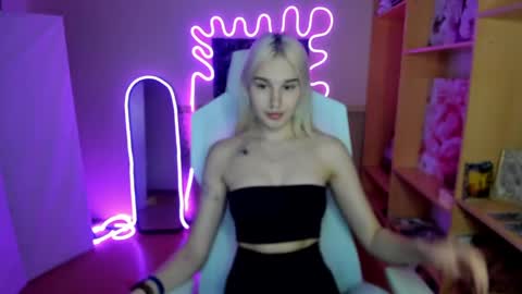 Evelina online show from 05.03.26
