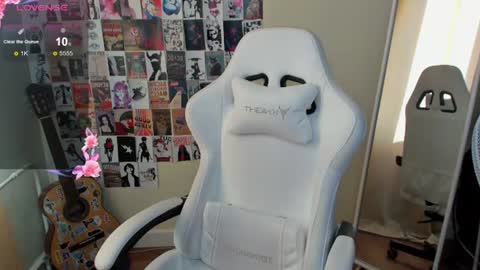 Evelina online show from 06.19.26