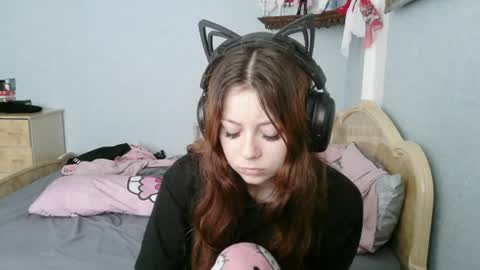 Snapshot of evelinamercer chatting on 07.15.26 Alice 3 online show from 07.15.26