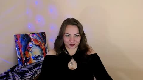 Snapshot of evelineli chatting on 10.03.25 Lydia online show from 10.03.25