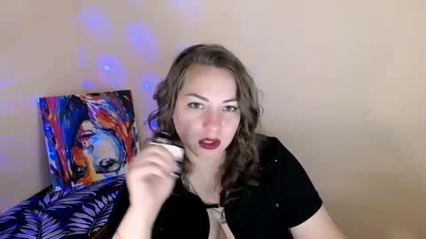 Snapshot of evelineli chatting on 10.05.25 Lydia online show from 10.05.25