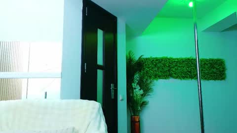 Snapshot of evelinhill chatting on 03.16.26 EvelinHill online show from 03.16.26