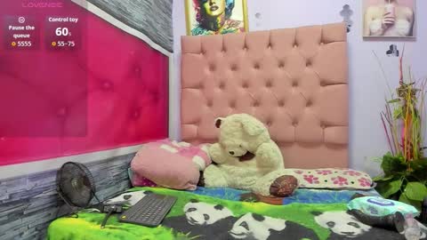 Snapshot of evelinks1 chatting on 02.02.26 evelinks1 online show from 02.02.26