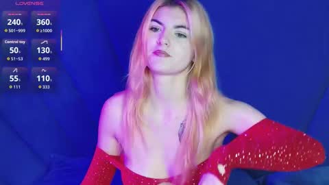 Snapshot of evelisse chatting on 10.03.25 Eve online show from 10.03.25