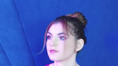 Snapshot of evelisse chatting on 11.27.25 Eve online show from 11.27.25