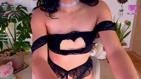 Snapshot of evelyn_chelle chatting on 03.08.25 Im Eve or Chelle Next Stream 191224 online show from 03.08.25