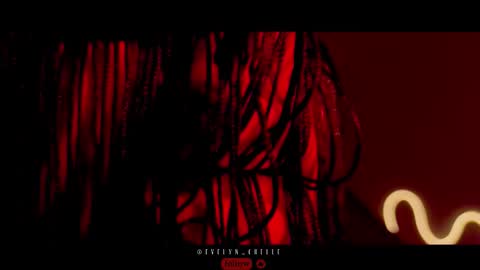 Snapshot of evelyn_chelle chatting on 02.11.26 Im Eve or Chelle Next Stream 191224 online show from 02.11.26