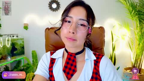 Snapshot of evelyn_chelle chatting on 04.10.26 Im Eve or Chelle Next Stream 191224 online show from 04.10.26