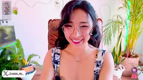 Snapshot of evelyn_chelle chatting on 04.18.26 Im Eve or Chelle Next Stream 191224 online show from 04.18.26