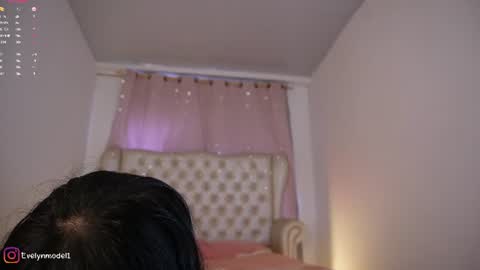 Snapshot of evelyn_evelyn chatting on 07.18.26 evelyn evelyn online show from 07.18.26