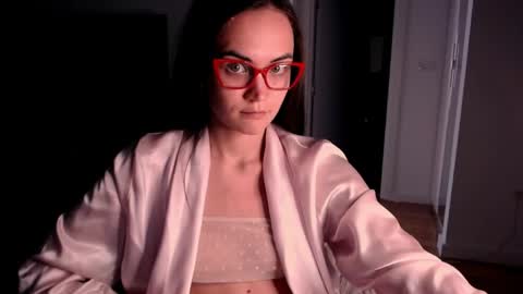 Evelyn online show from 04.23.26
