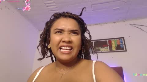 Evelyn Sandoval online show from 01.06.25