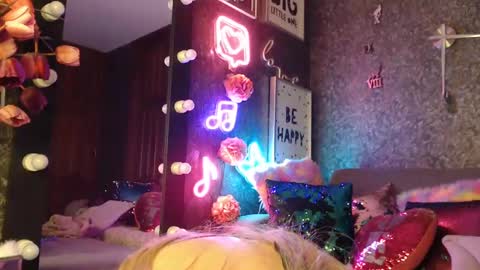 Snapshot of evelynagrey chatting on 12.15.24 EvelynaGrey online show from 12.15.24