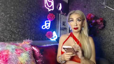 Snapshot of evelynagrey chatting on 01.26.25 EvelynaGrey online show from 01.26.25