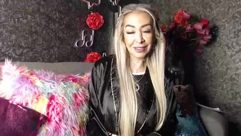 Snapshot of evelynagrey chatting on 01.27.25 EvelynaGrey online show from 01.27.25